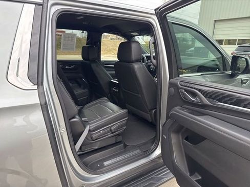 Used 2024 GMC Yukon XL Denali image 14
