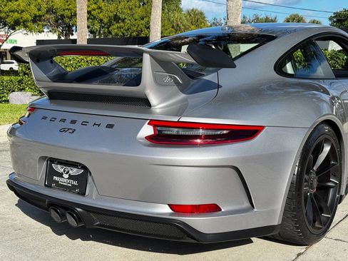 Used 2018 Porsche 911 GT3 image 9