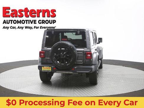 Used 2025 Jeep Wrangler Unlimited Sahara AWD/4WD image 34
