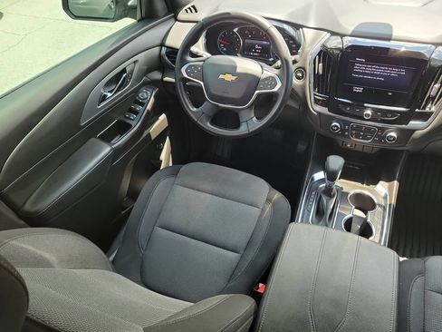 Used 2023 Chevrolet Traverse LT FWD image 12