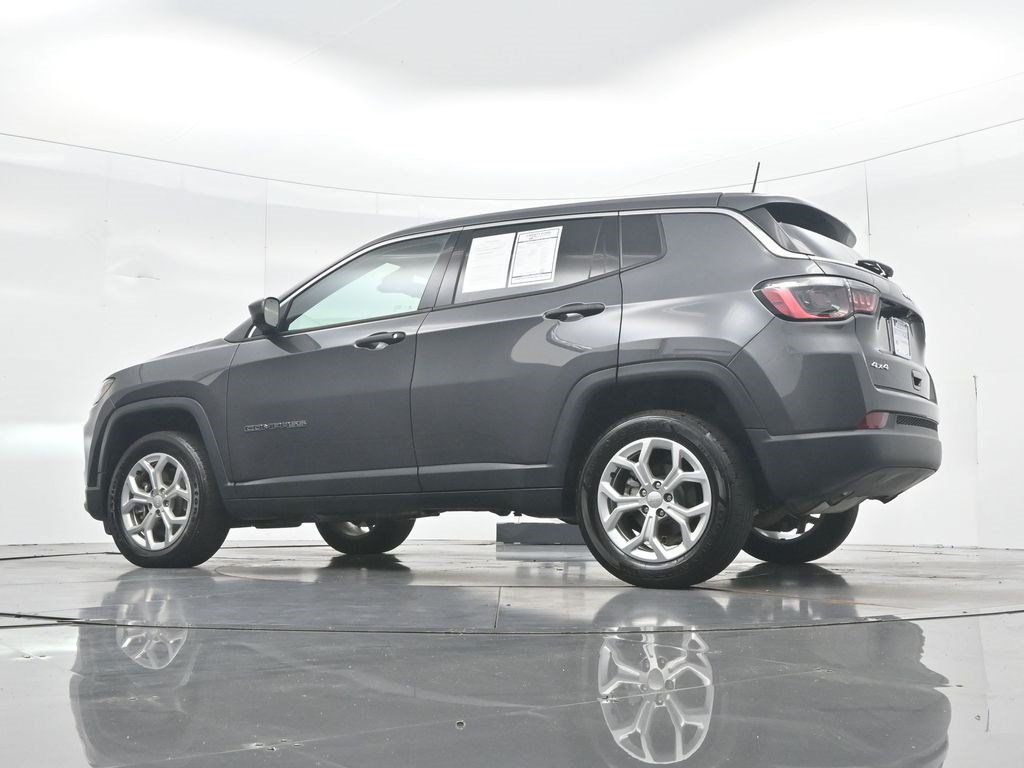 Used 2024 Jeep Compass Sport AWD/4WD image 46