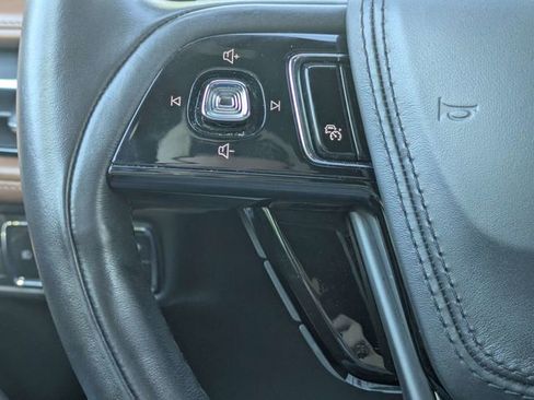 Used 2020 Lincoln Aviator Reserve w/ Equipment Group 202A image 24