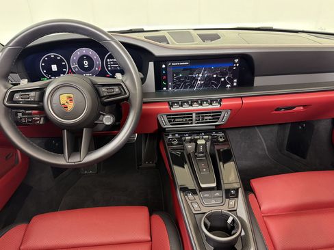 Certified 2025 Porsche 911 Carrera RWD image 30
