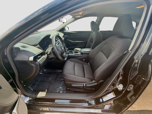 Used 2023 Nissan Altima 2.5 S FWD image 13