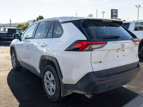 Used 2024 Toyota RAV4 LE AWD/4WD image 4