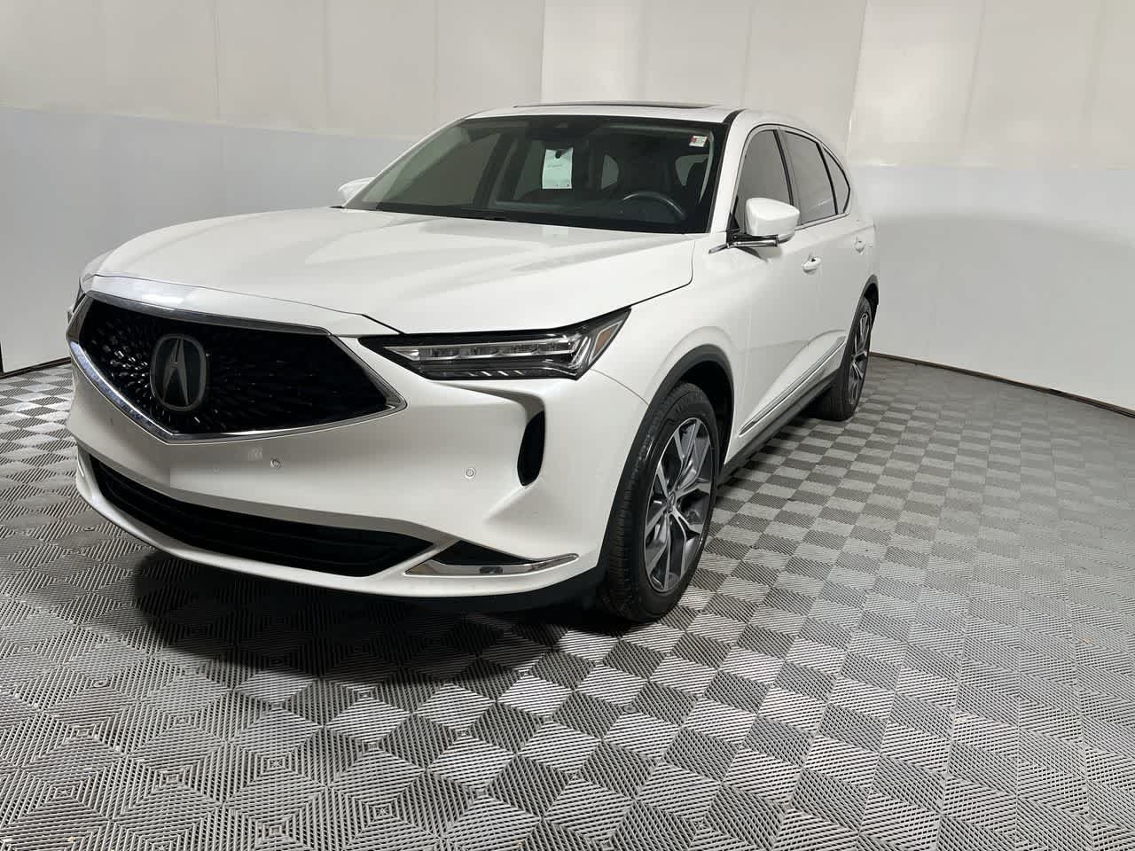 Certified 2024 Acura MDX w/ Technology Package AWD/4WD image 4
