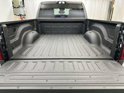 New 2027 RAM 2500 Big Horn AWD/4WD image 22