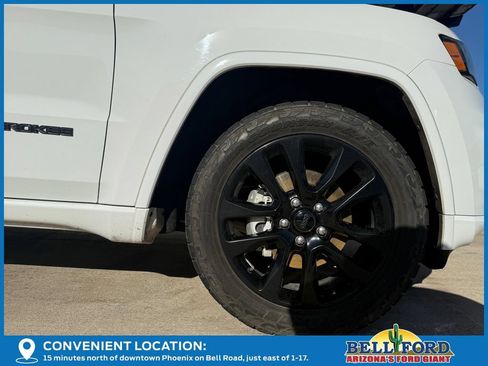 Used 2019 Jeep Grand Cherokee Altitude AWD/4WD image 9