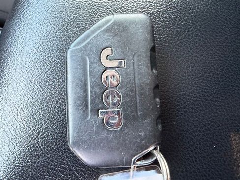 Used 2023 Jeep Wrangler Unlimited Sport AWD/4WD image 28