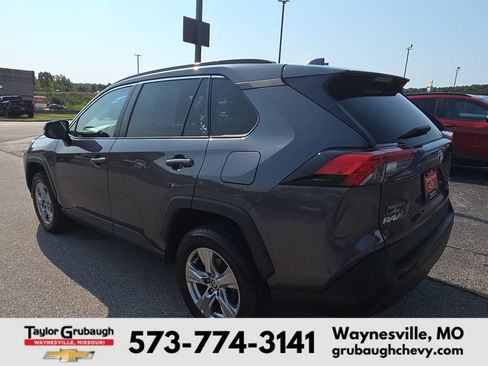 Used 2024 Toyota RAV4 XLE AWD/4WD image 6