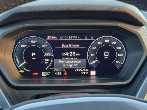 Used 2025 Audi Q4 e-tron Premium Plus w/ Premium Plus image 25