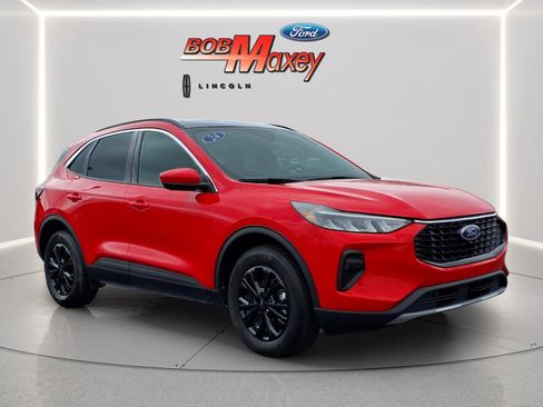 Used 2024 Ford Escape Active w/ Tech Pack #2 AWD/4WD image 3