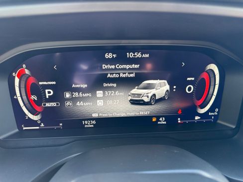 Used 2025 Nissan Rogue Platinum AWD/4WD image 10
