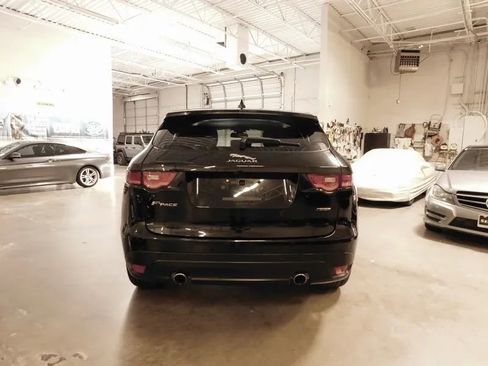 Used 2017 Jaguar F-PACE Prestige image 6