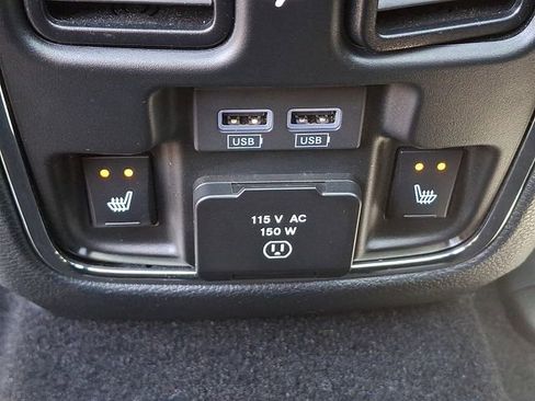 Used 2019 Jeep Grand Cherokee Overland AWD/4WD image 11