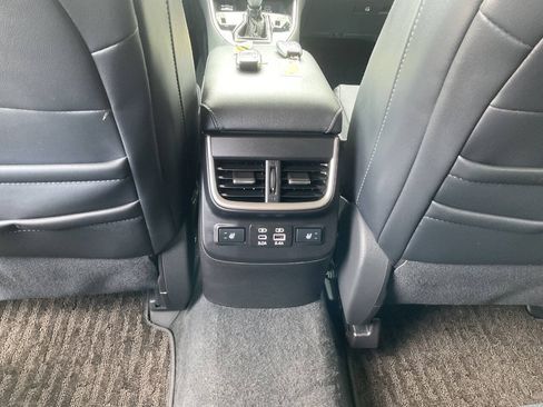 Used 2023 Subaru Outback Limited AWD/4WD image 56