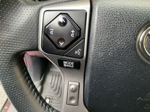 Used 2020 Toyota 4Runner SR5 Premium image 30