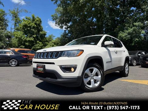 Used 2020 Jeep Compass Latitude w/ Cold Weather Group AWD/4WD image 2
