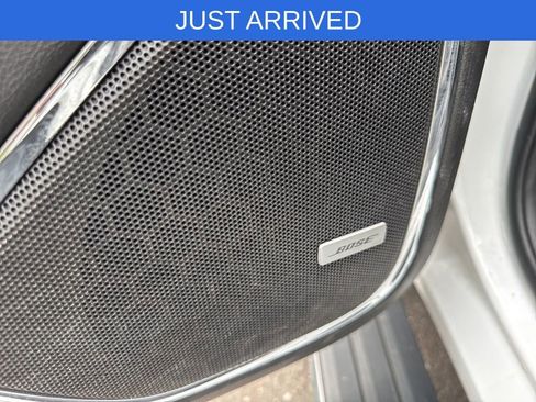 Used 2018 Chevrolet Suburban Premier AWD/4WD image 8