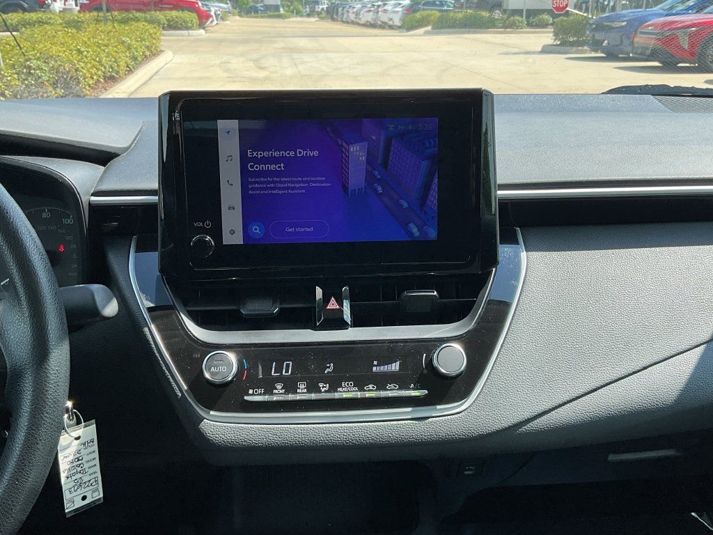 Used 2025 Toyota Corolla LE FWD image 24