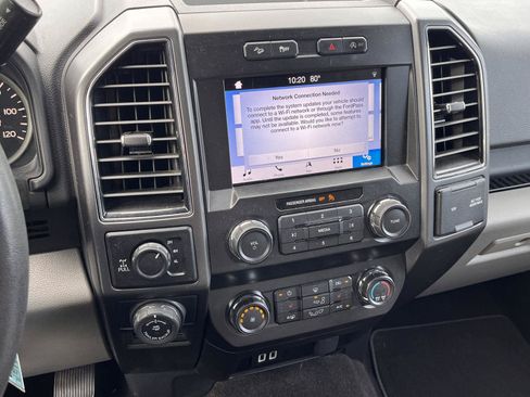 Used 2019 Ford F150 XLT w/ Equipment Group 302A Luxury AWD/4WD image 25