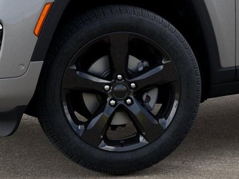 New 2025 Jeep Grand Cherokee Limited w/ Luxury Tech Group II image 8