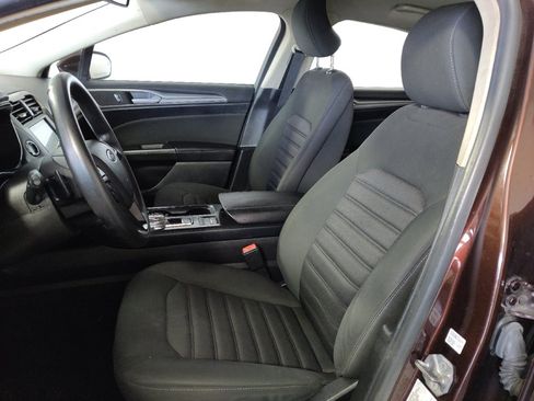 Used 2019 Ford Fusion SE FWD image 17