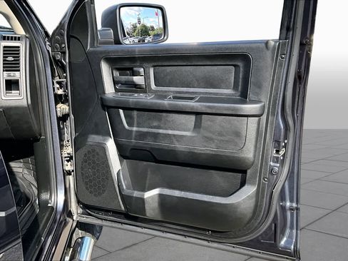 Used 2019 RAM 1500 Tradesman w/ Chrome Appearance Group RWD image 22