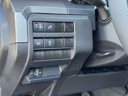 Used 2025 Toyota Tacoma TRD Sport image 10