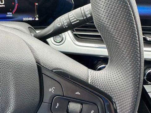 Used 2025 Chevrolet Trax LT FWD image 41