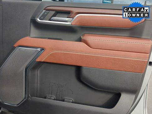 Used 2024 GMC Sierra 3500 Denali Ultimate image 29