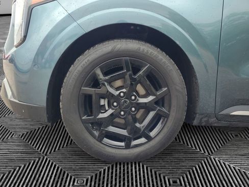 Used 2025 Kia Carnival SX Prestige FWD image 14