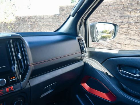 Used 2025 Nissan Frontier Pro-X image 22