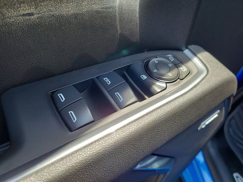 Used 2025 Chevrolet Silverado 1500 LT Trail Boss w/ Convenience Package II AWD/4WD image 19