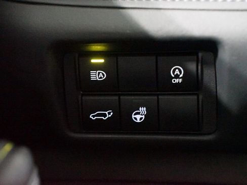 Used 2023 Toyota Highlander Limited image 24