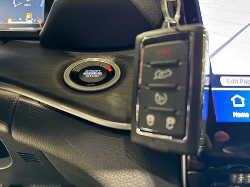 New 2025 Jeep Grand Cherokee Limited image 32