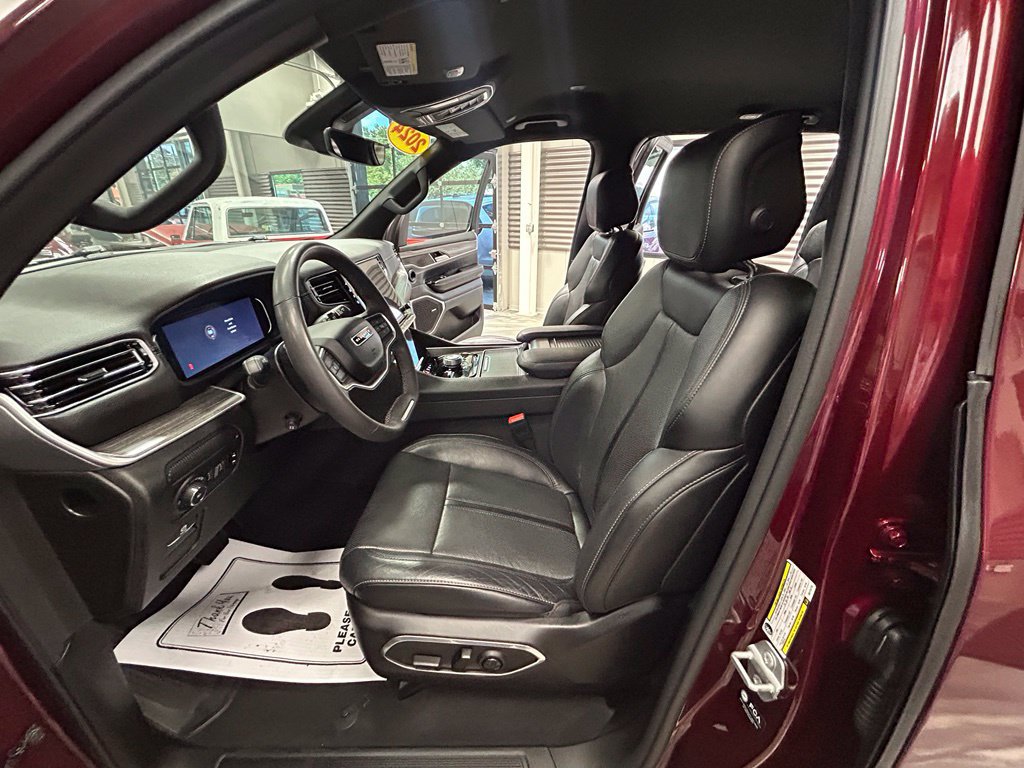 Used 2024 Jeep Wagoneer L Series II w/ Flexible Seating Group AWD/4WD image 58