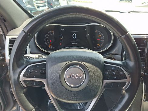 Used 2021 Jeep Grand Cherokee Laredo X AWD/4WD image 21