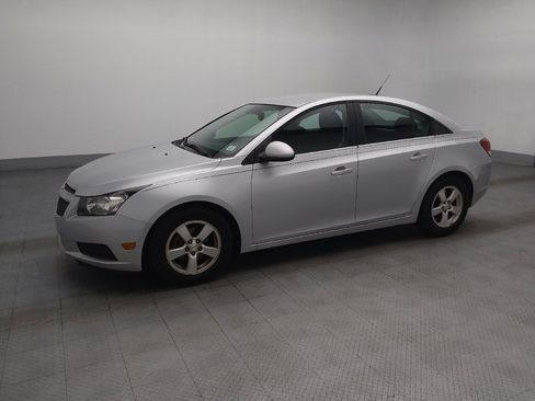 Used 2014 Chevrolet Cruze LT FWD image 2