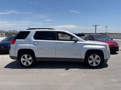 Used 2015 GMC Terrain SLE w/ Chrome Edition AWD/4WD image 2