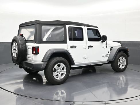 Used 2018 Jeep Wrangler Unlimited Sport AWD/4WD image 5