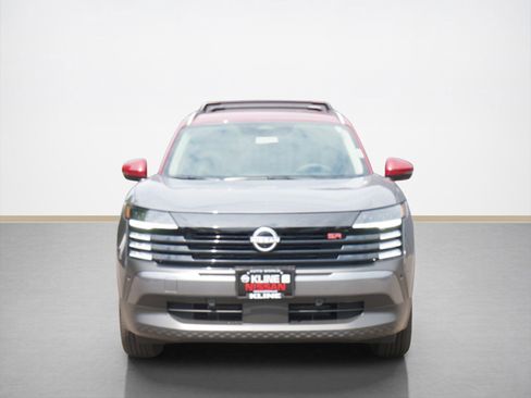 New 2025 Nissan Kicks SR image 4