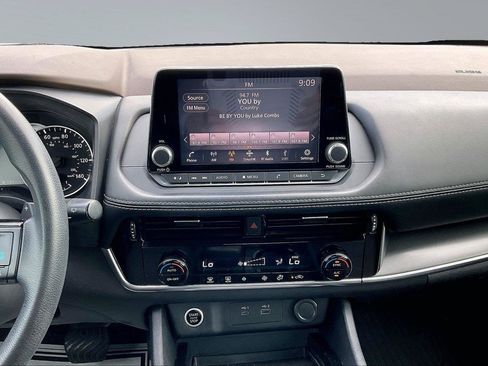 Certified 2021 Nissan Rogue SV FWD image 7