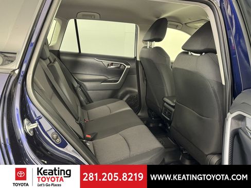 Used 2025 Toyota RAV4 XLE image 18