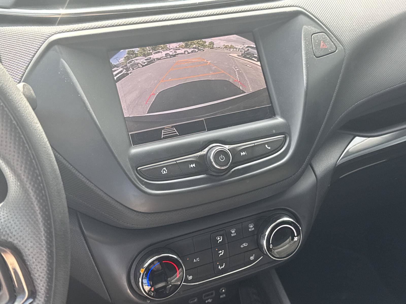 Used 2023 Chevrolet TrailBlazer LT FWD image 26