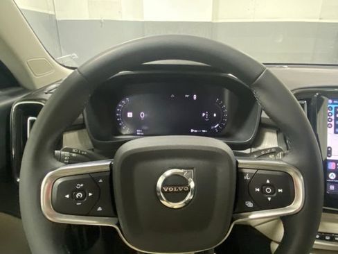 Used 2024 Volvo XC40 B5 Plus w/ Climate Package AWD/4WD image 15