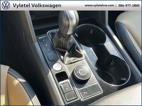 Certified 2023 Volkswagen Atlas Cross Sport SE image 29