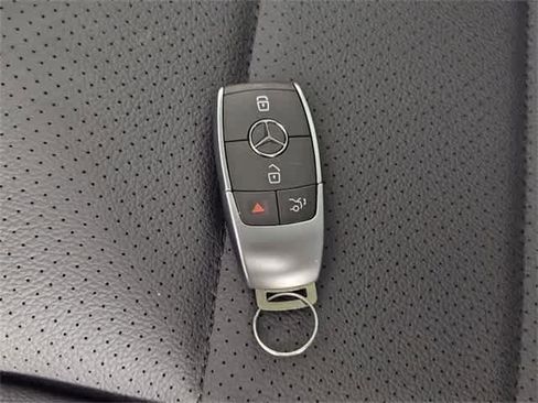 Certified 2025 Mercedes-Benz GLS 450 4MATIC image 90