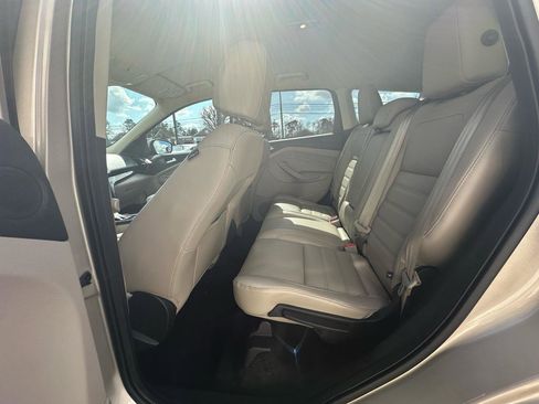 Used 2017 Ford Escape Titanium image 23