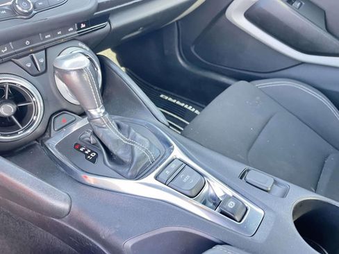 Used 2018 Chevrolet Camaro LT image 21